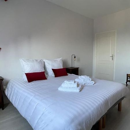 Gite Omaha 3 Etoiles - La Ferme Delaunay Saint-Come-du-Mont Exterior foto